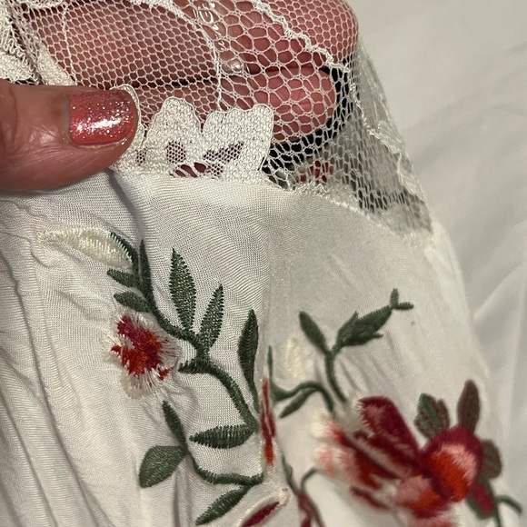 SOLD*** XL Boho Peasant Embroidered Bell Sleeve Poet Blouse - Picture 11 of 12